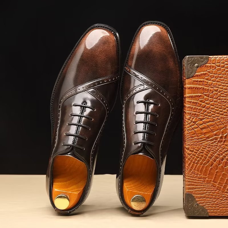 Formele Herenschoenen Met Reliëf Elegantie Puntige Neus Stijlvolle Oxford-schoenen - Koffie