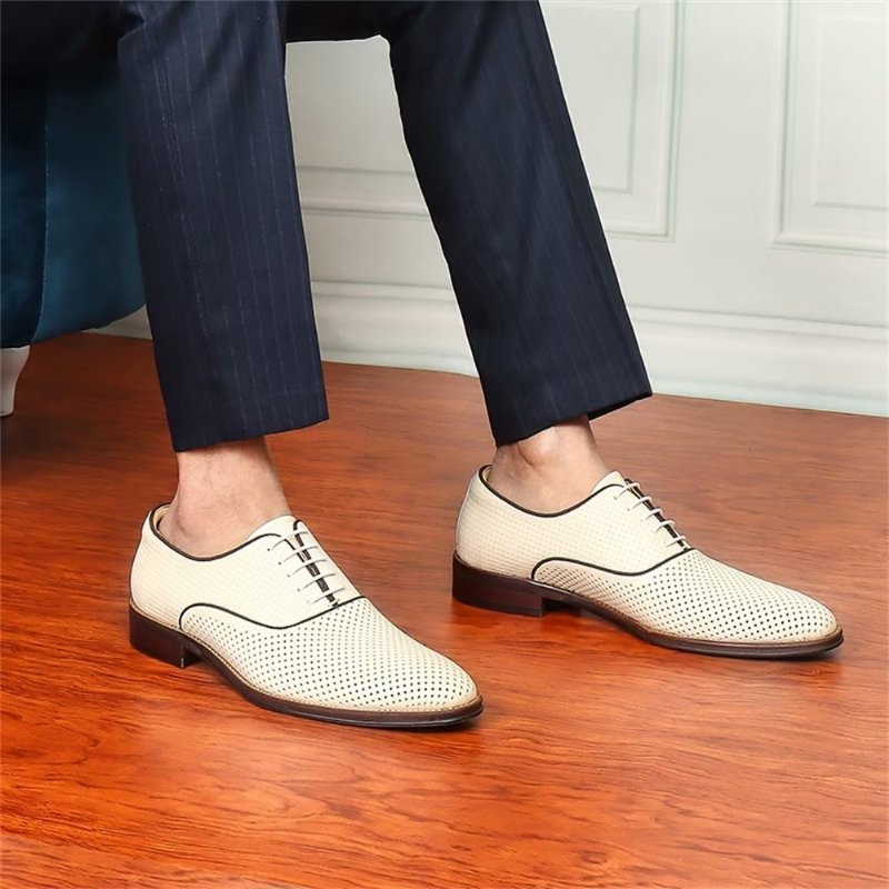 Formele Schoenen Heren Reliëf Elegantie Exotische Oxford-schoenen Met Ronde Neus - Beige